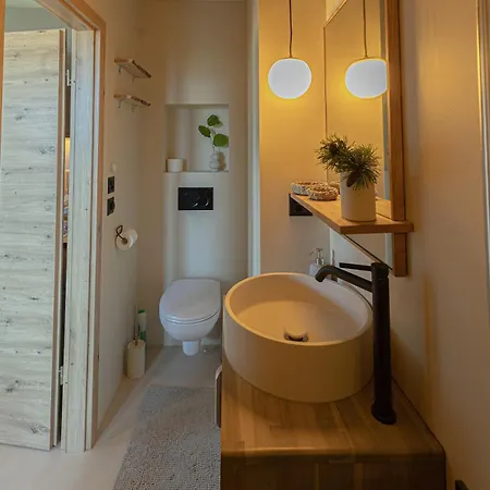 Le Dans Le Ciel Small, Cozy,&peaceful With A Dream View Appartement *